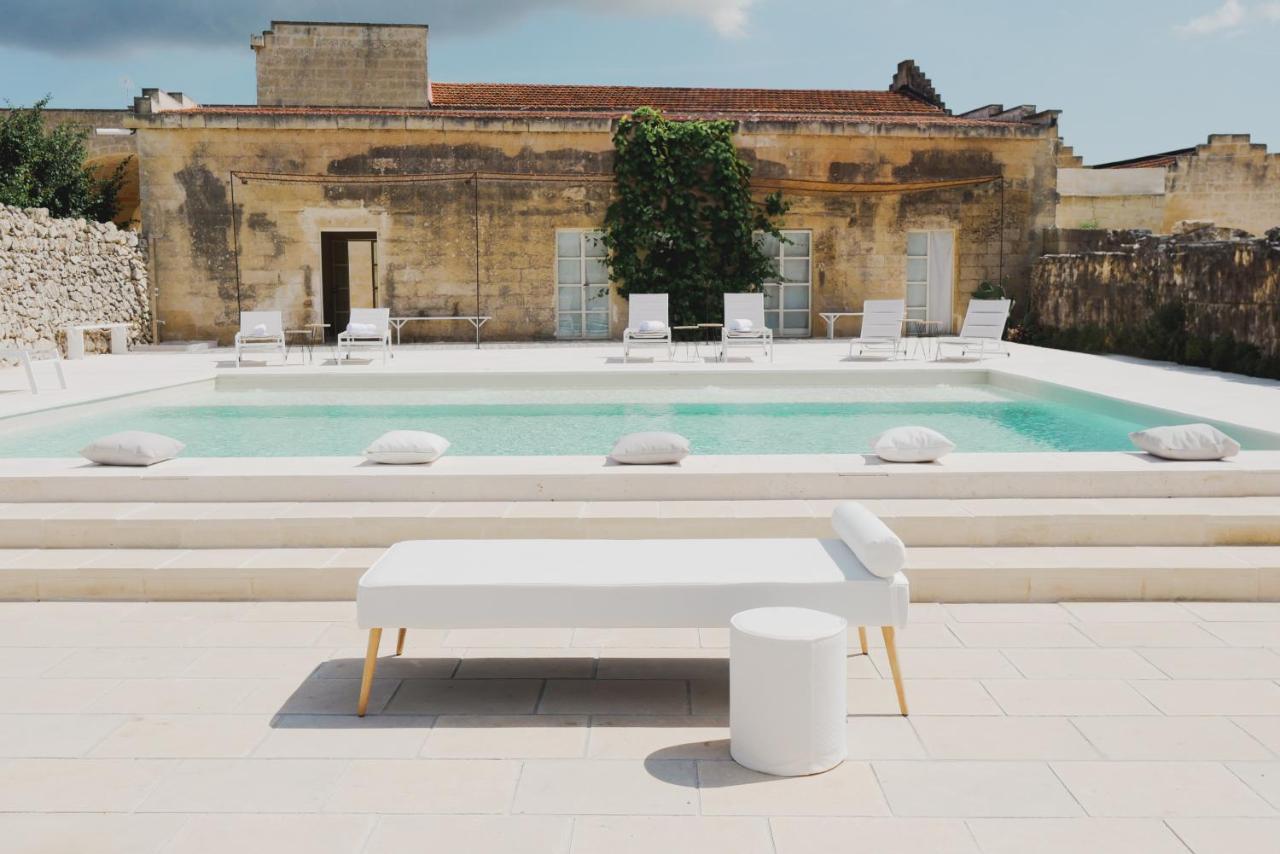 レッチェ Masseria Paralupi Bed & Breakfast エクステリア 写真