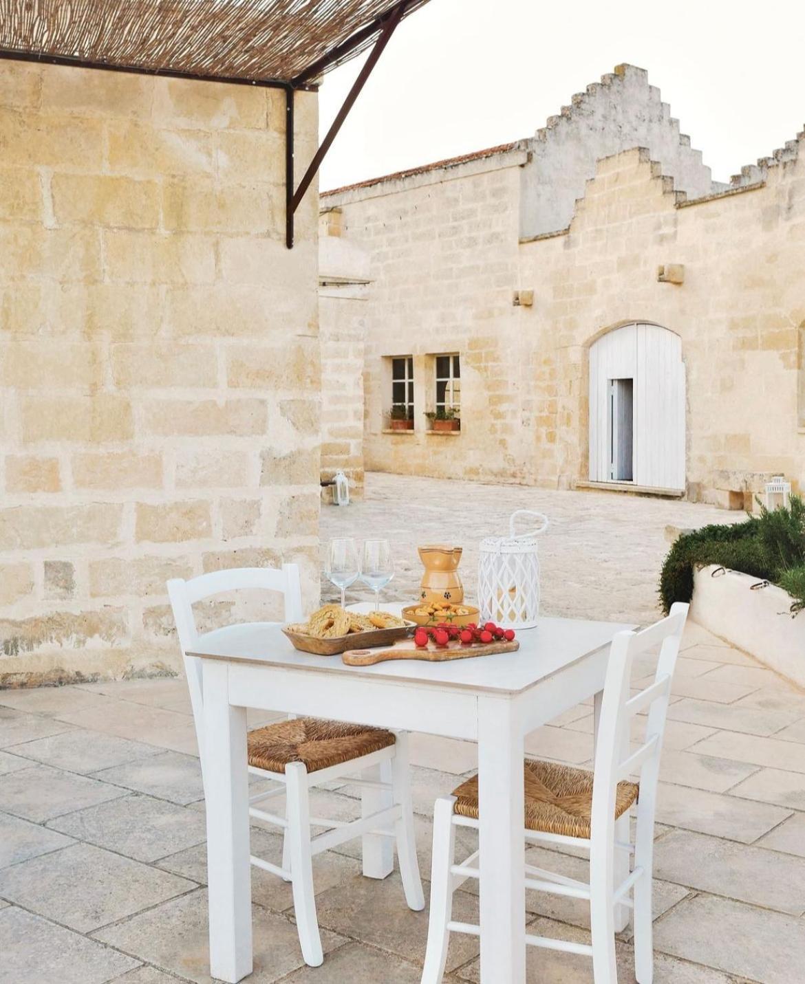 レッチェ Masseria Paralupi Bed & Breakfast エクステリア 写真