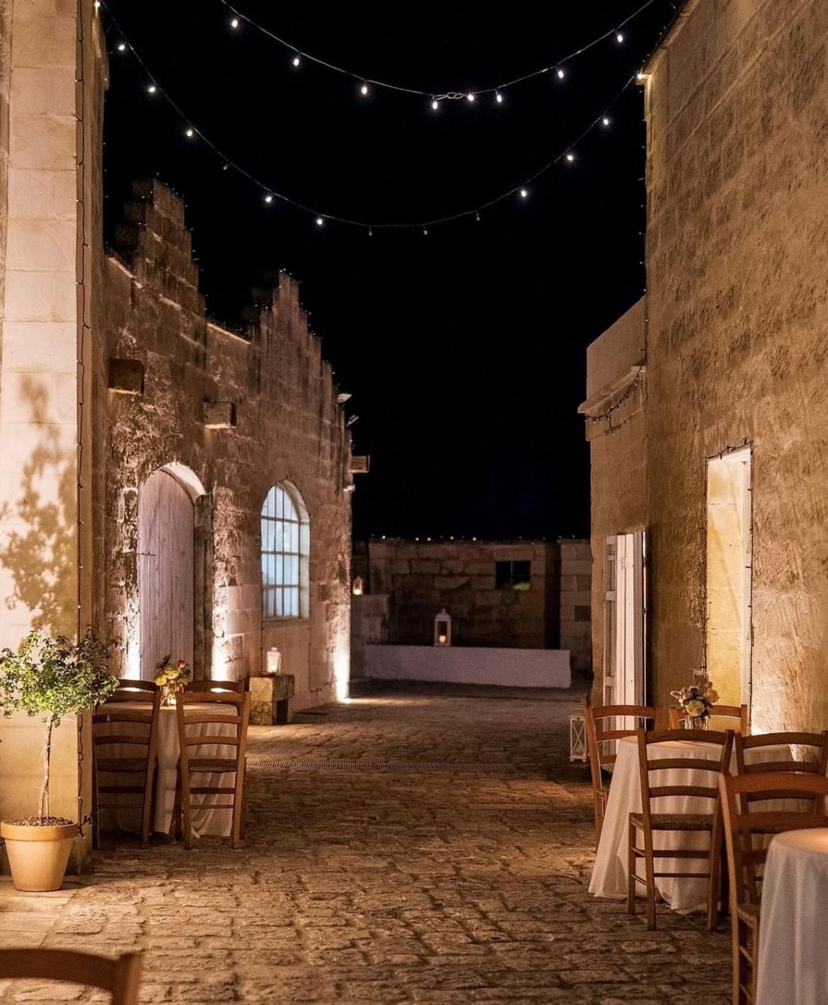 レッチェ Masseria Paralupi Bed & Breakfast エクステリア 写真